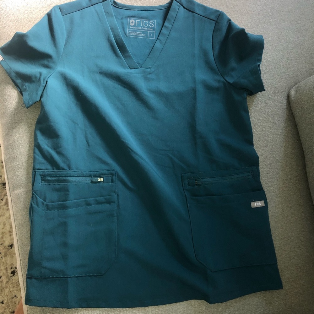 FIGS Caribbean Blue Small Double Pocket Scrub Top
